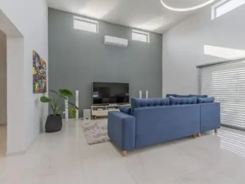 Casa 4 ambientes con excelente distribución