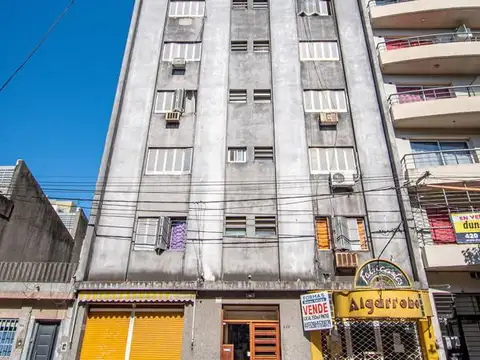 DEPARTAMENTO EN VENTA DE 2 DORMITORIOS   AL FRENTE