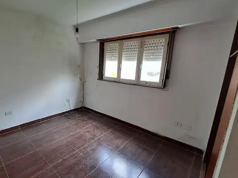 Depto Tipo Casa en Venta 40 años