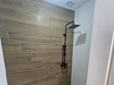 Casa en Alquiler con 1 cochera