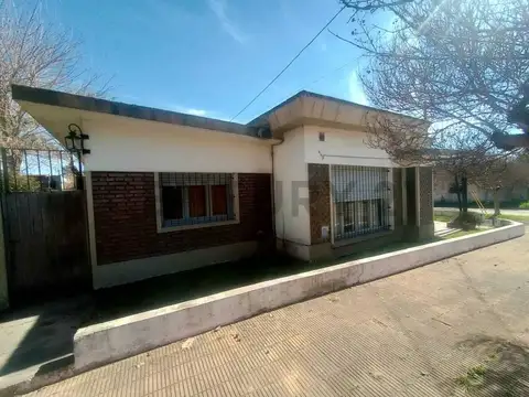 Casa Venta Padua 4 ambientes Cochera Patio