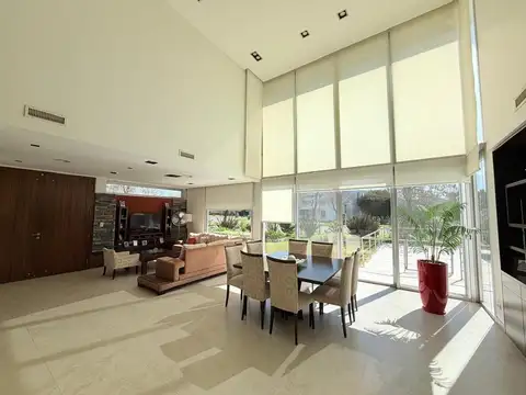 VENTA CASA 7 AMBIENTES TERRAVISTA