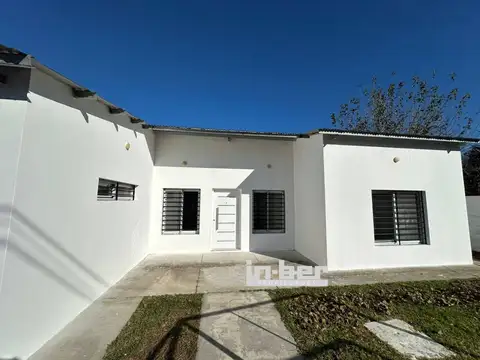 Casa - Venta - Argentina, Berazategui - Calle 311 2332