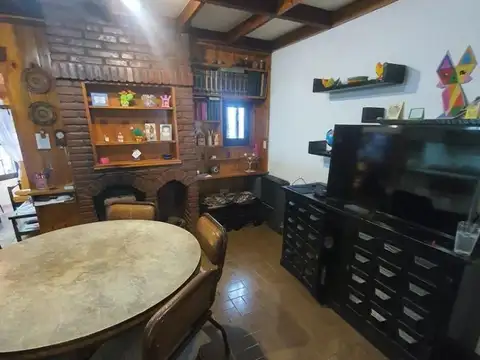 Depósito + Casa de 4 ambientes - Zona Sur - Villa Gesell