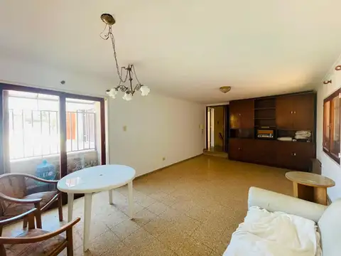 Depto Tipo Casa en Venta en Alto Alberdi, USD 149.000