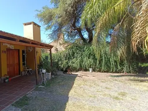VENDO CASA EN UNQUILLO, 4 HABITACIONES, PILETA, OPORTUNIDAD!