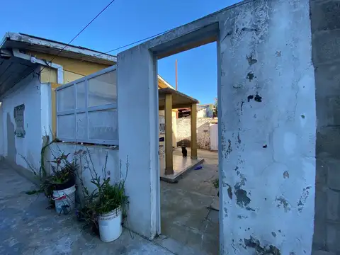 Casa oportunidad en venta en Quilmes Oeste