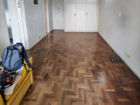 Juan Jose Paso 200, Piso 4