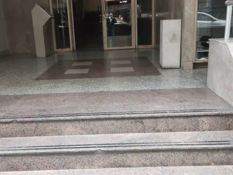 Venta Departamento 3 amb Apto Profesional Con Cochera En El Centro