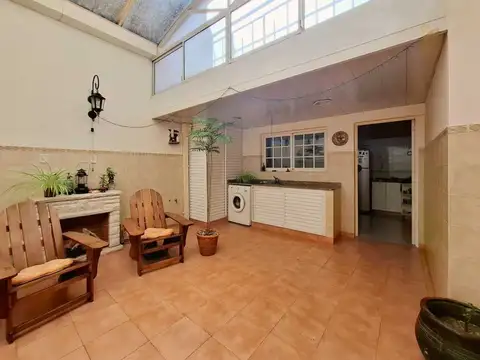 Depto Tipo Casa 4 ambientes con 2 baños