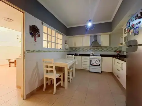 Depto Tipo Casa en Venta con 2 cocheras