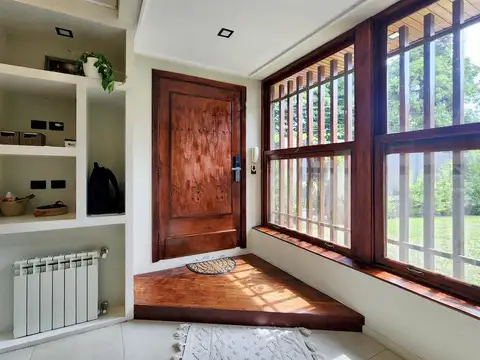 Casa 5 ambientes con 3 baños