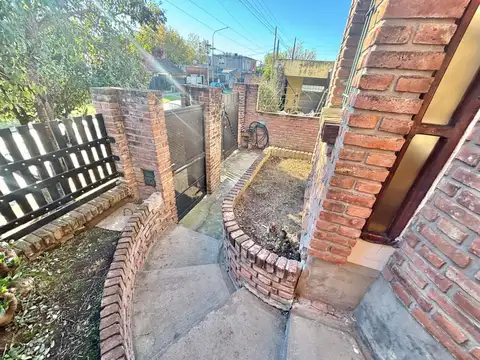 Casa en Venta en Villa Santos Tesei, USD 98.000
