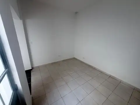 Depto Tipo Casa en Alquiler de Monoambiente