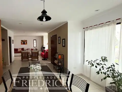 Casa en Venta en El Nacional Club de Campo, USD 185.000