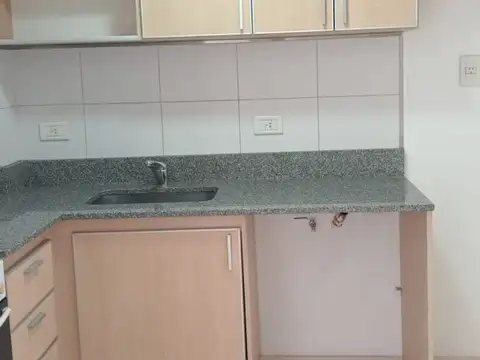 Departamento en Alquiler en Caseros, $ 380.000