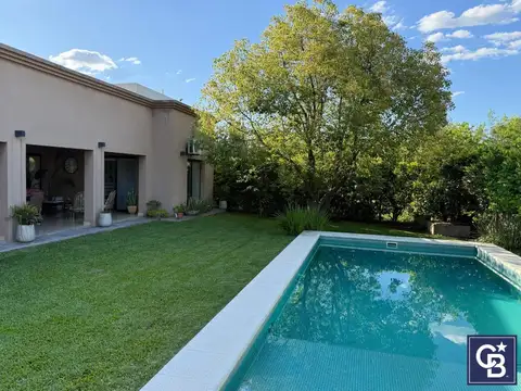 Alquiler Temporario Enero 2026 Casa 6 ambientes con pileta en Barrio Cerrado La Cuesta, Pilar