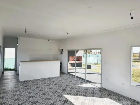 Casa a estrenar de 4 ambientes en venta en los juncos a56