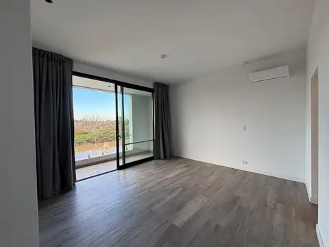 Casa en Alquiler en Villanueva, USD 2.800