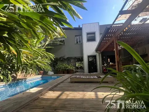 Casa Venta San Fernando 6 ambientes libertador al rio