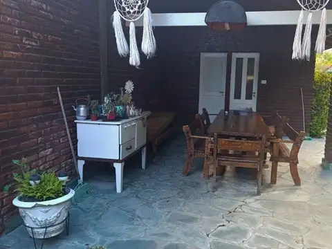 Casa 4 ambientes con 1 baño