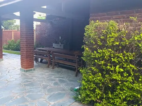 Casa en Venta en Berazategui, USD 249.999