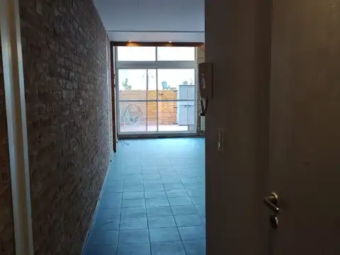 ALquiler de Departamento tipo loft , Florida oeste , con patio, sum y pileta. 60 M2