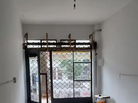 Local en Alquiler en Barrio Parque Saavedra, $ 600.000