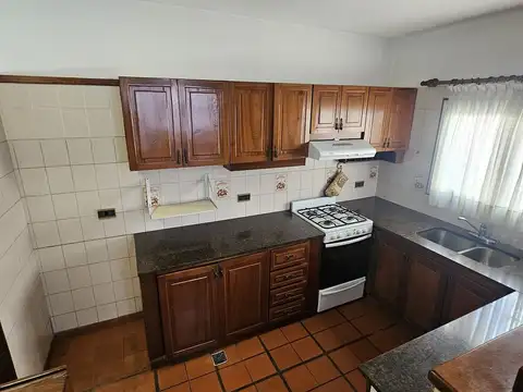 Depto Tipo Casa 4 ambientes con 2 baños