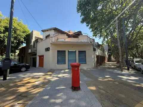 Venta | Casa 4 ambientes en 2 plantas a refaccionar | Saavedra
