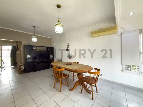Casas en venta en Villa Castells, Gonnet