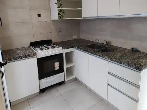 Depto Tipo Casa en Alquiler de 3 ambientes