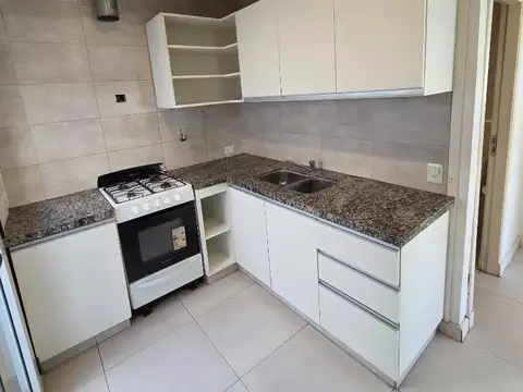 Depto Tipo Casa en Alquiler en Lomas de Zamora, $ 850.000