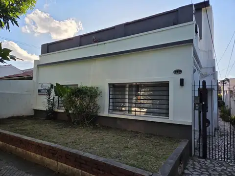 VENTA - PH DE 3 AMB C/TERRAZA Y QUINCHO. LOMAS DE ZAMORA