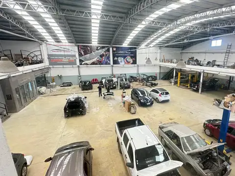 Depósito en  Camino Negro - Lomas de Zamora