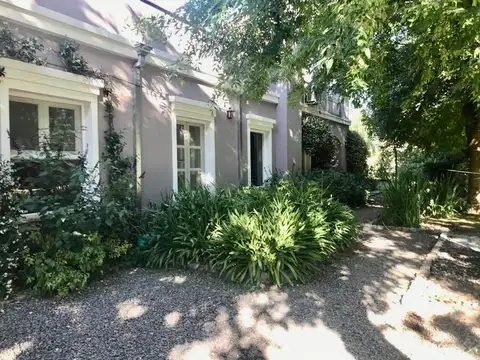 Casa en Venta con 1 cochera