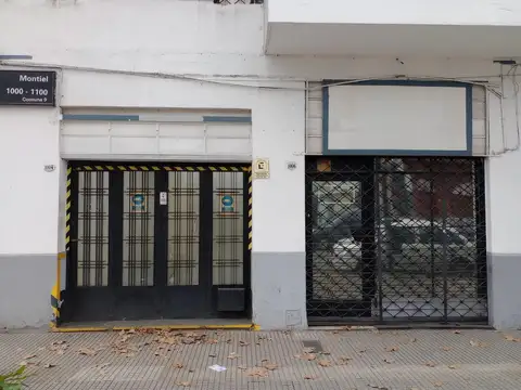 Local con garaje en Liniers
