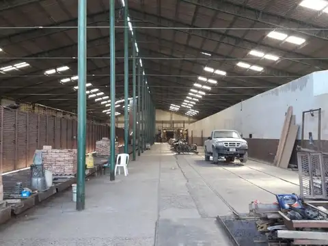 Galpon en Venta 200  mts Frente