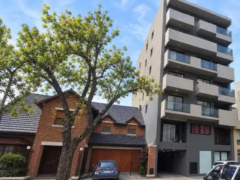 Venta un dormitorio, balcon terraza Abasto