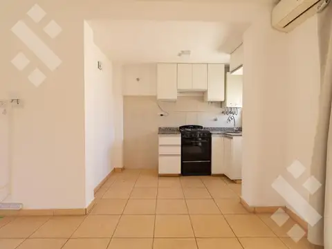 Depto Tipo Casa en Alquiler con 1 cocheras