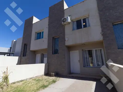 Alquiler Duplex 2 dormitorios B° Perticone Centenario