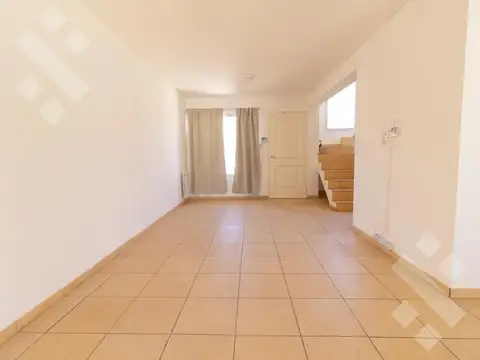 Depto Tipo Casa 3 ambientes con 1 baño