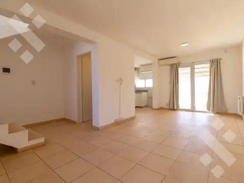Alquiler duplex 2 dormitorios B° Perticone Centenario