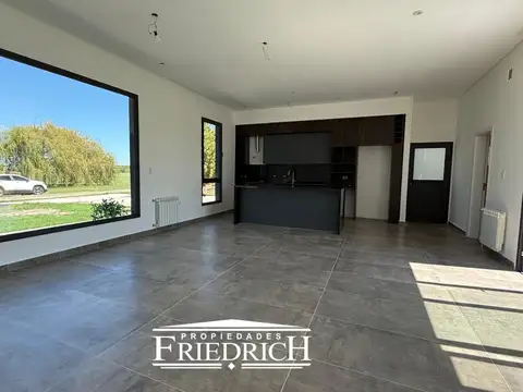 Casa en Venta en Lujan, USD 310.000