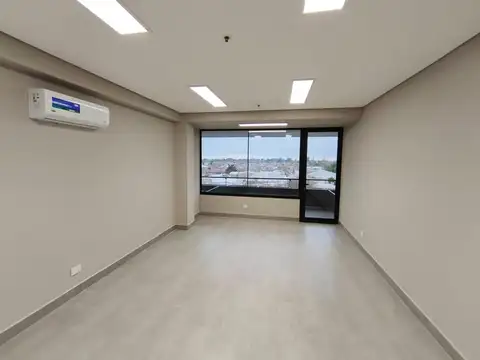 OFICINA EN EDIFICIO FORESTA DE MAIPU