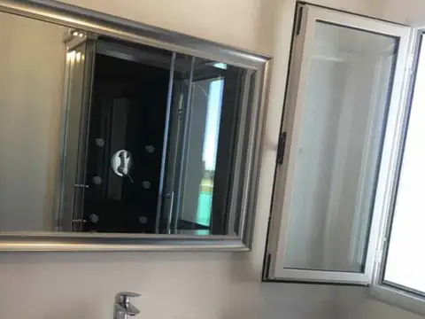 Casa en Alquiler con 1 cochera