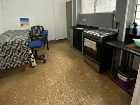 Depto Tipo Casa en Venta 50 años