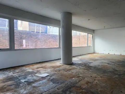 Oficina Monoambiente con 4 baños
