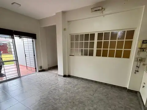 Casa 5 ambientes con Pileta y Parrilla