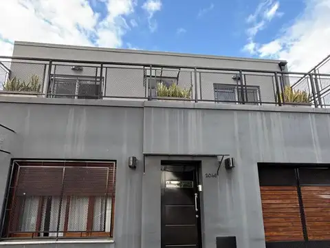 Casa 5 ambientes con Pileta y Parrilla